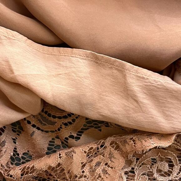 Sundance Tank Top Womens Size Medium Silk Paisley Lace Overlay Shell Camel Brown - Picture 10 of 10